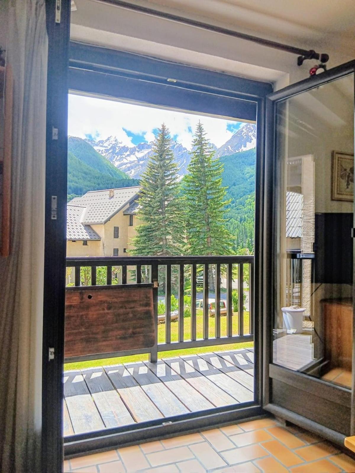 Cosy With Balcony